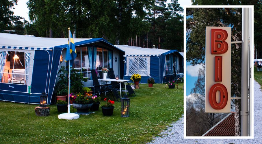 Campingbio kommer bland annat till Böda sand på Öland. tält på campingplats och gammaldagsbio-skylt