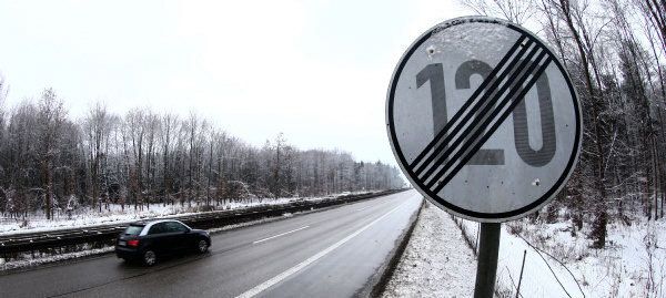 Tysklands unika skylt, hastighetsbegränsning upphör.