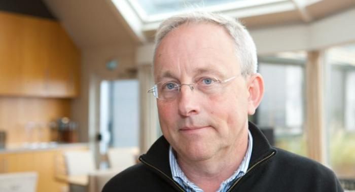 Claes Tingvall har fått MHF:s högsta utmärkelse för sitt arbete med trafiksäkerhet.