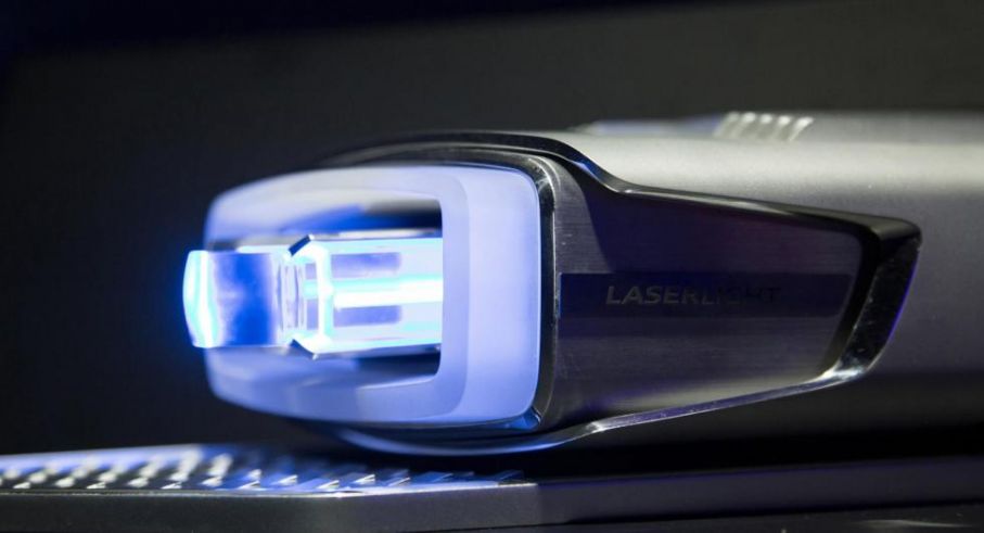 Audis laserljus finns än så länge bara till sportbilen R8 och fungerar endast över 60 km/tim.