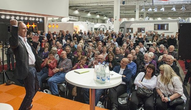 Ståuppkomikern Lennie Norman kommer till Caravan Stockholm 2016