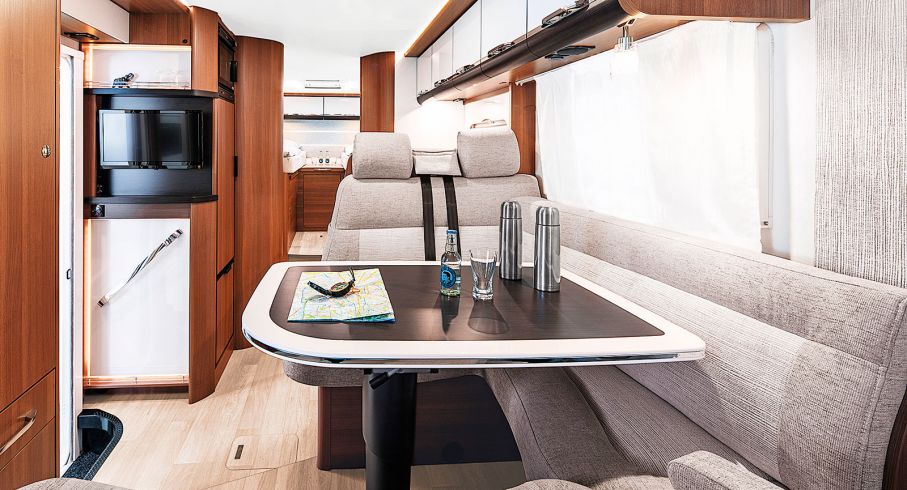 LMC Explorer Premium 730 G är en av de största modellerna 2019.