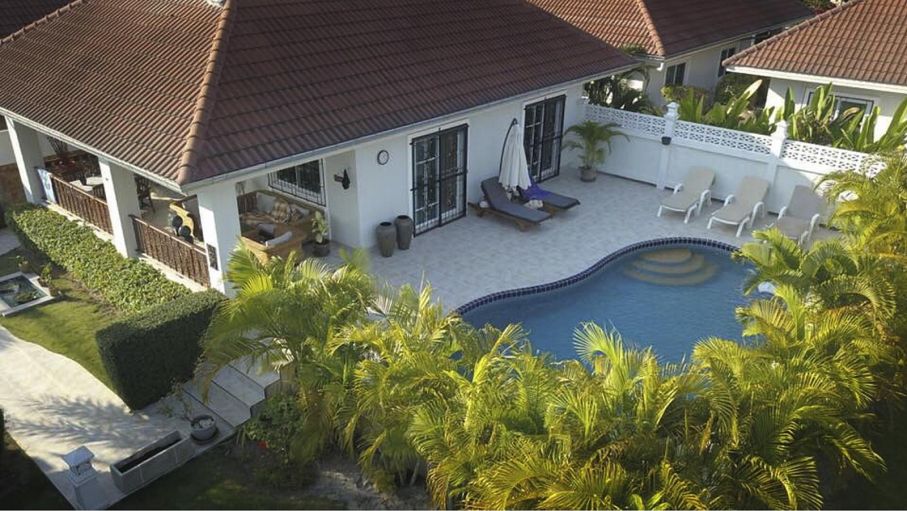 Huset i Hua Hin såldes till förmån för en husbil.