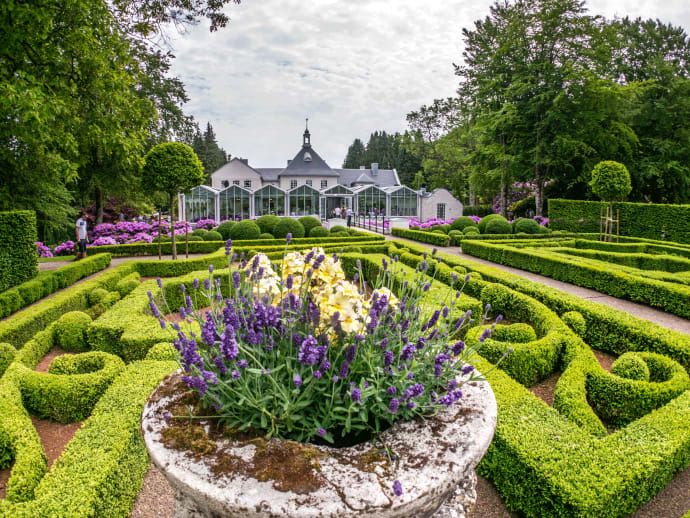Norrvikens trädgårdar i Båstad är en av Swedish Gardens 35 medlemsparker. Rudolf Abelins livsverk är berömt för sina trädgårdar i olika stilar, skapade i början av 1900-talet.