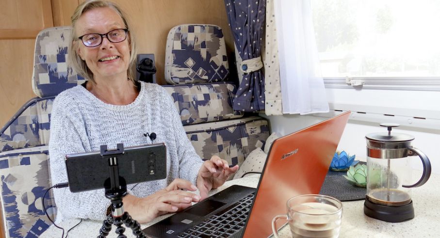 Annika Elgeskog bor i husbil på heltid och fricampar ofta. – Jag har känt mig lite otrygg en enda gång och då bytte jag plats för natten, säger hon.
