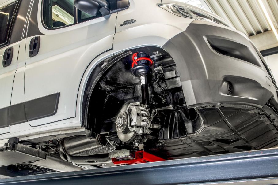 En Fiat Ducato med AL-KO ACS fjäderben kan göra susen i husbilens framända. AL-KO ACS framaxel Fiat Ducat