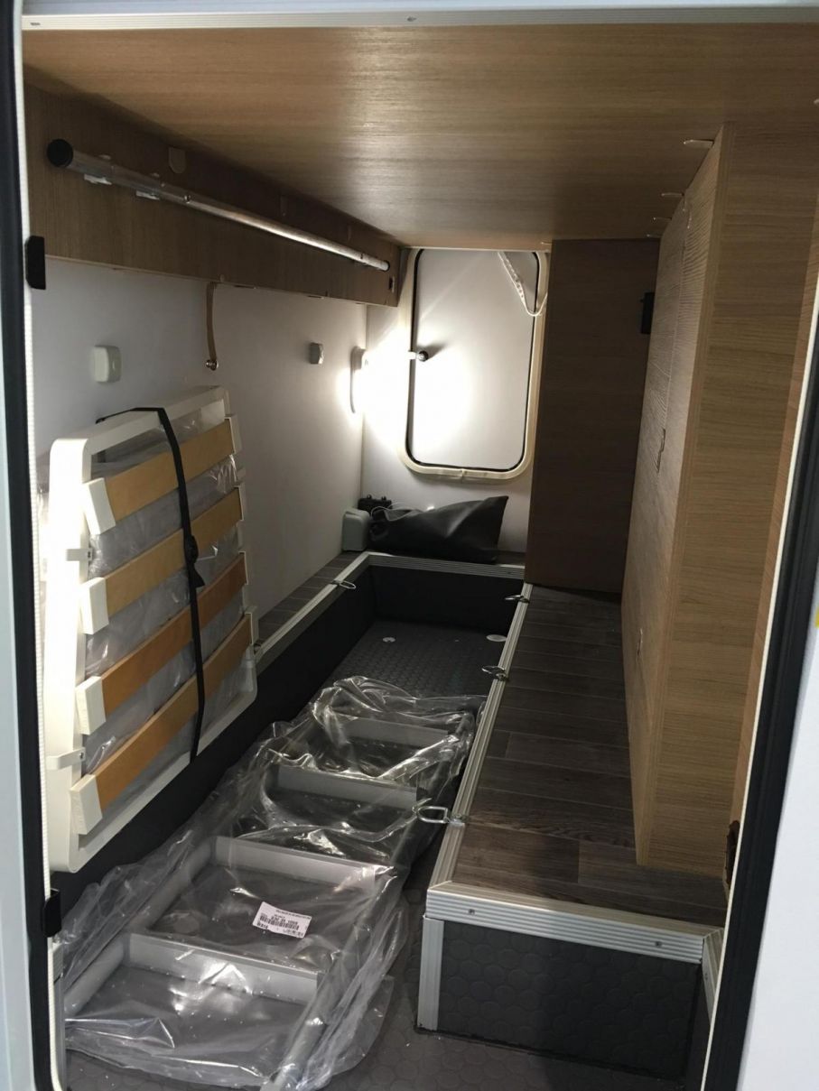 Adria Compact SLS