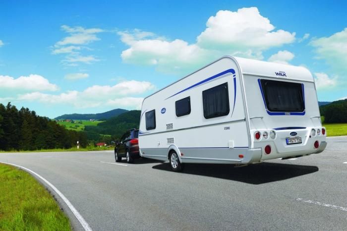 Allt fler utlänningar turistar i Sverige och antalet campingnätter på campingar ökar samtidigt som vi får fler ställplatser.